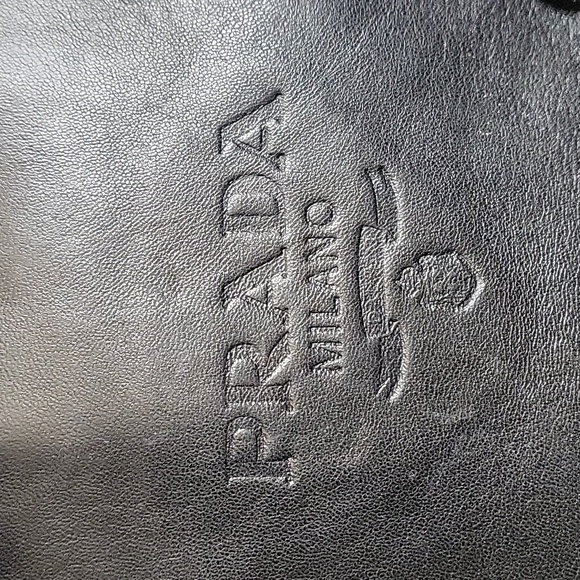 Prada shoulder bag - Picture 6 of 16